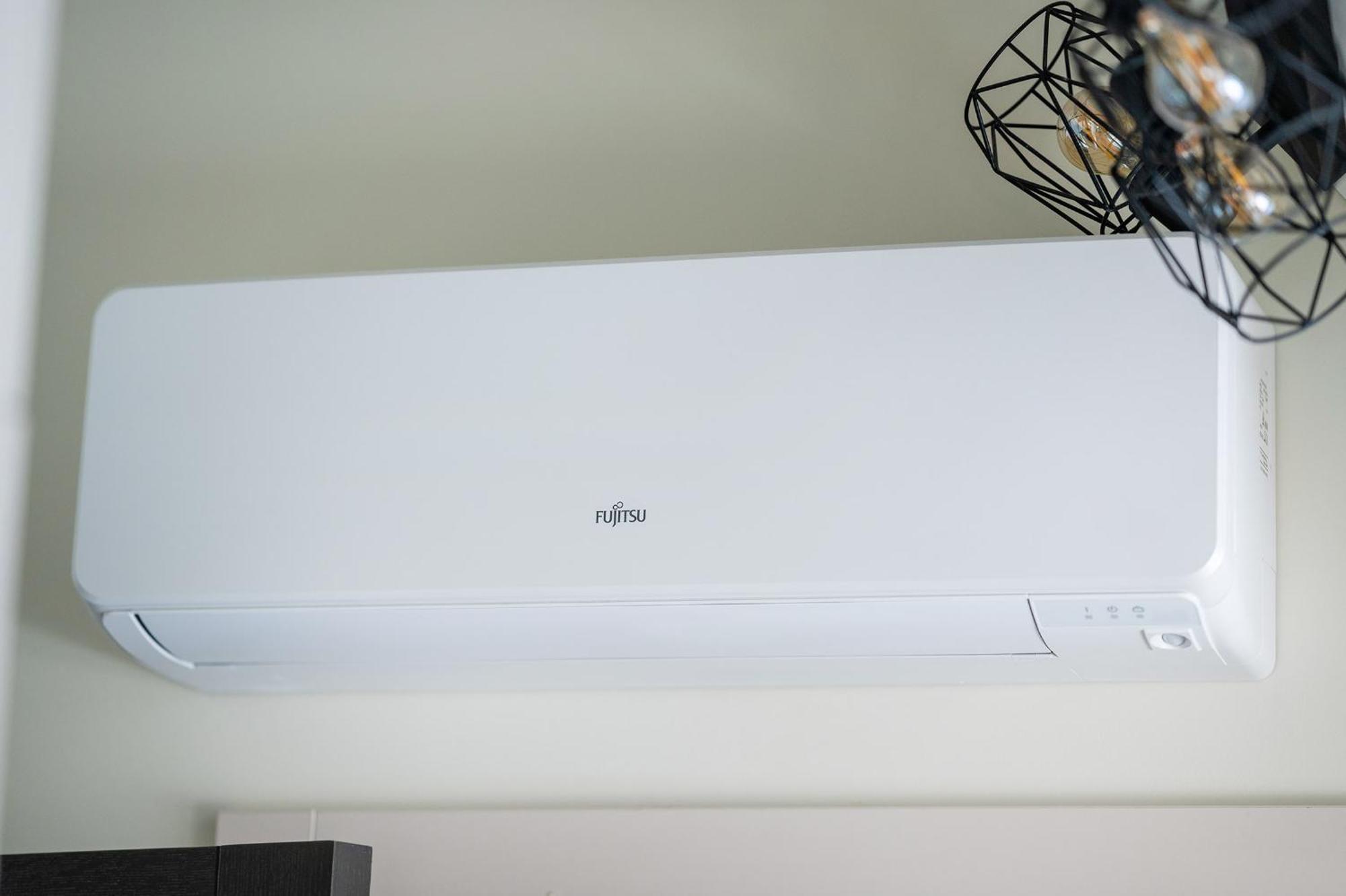 Cozy Central Attic Self Check In VNO Extérieur photo